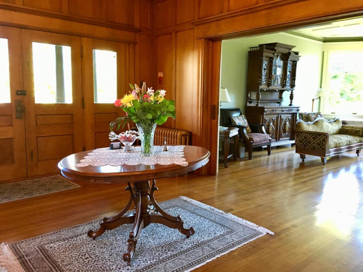 Prior Castle Inn Victoria Luaran gambar