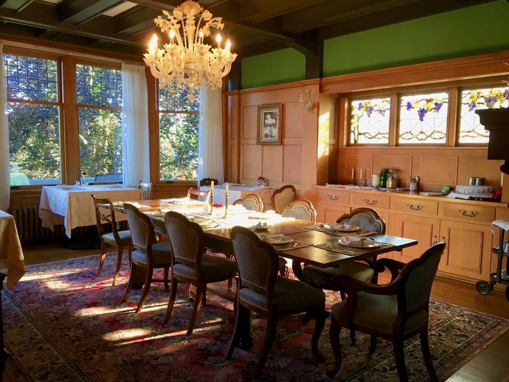 Prior Castle Inn Victoria Luaran gambar